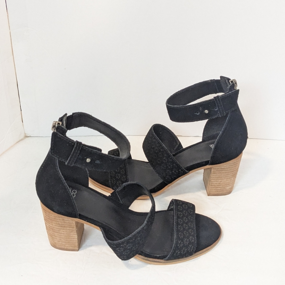 NWOT Frye and CO suede sandals - Picture 15 of 16